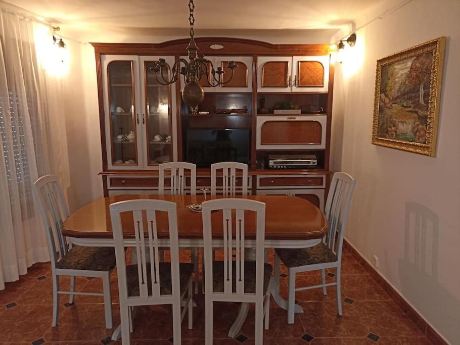 ミラベット Casa Acogedora Con Barbacoaヴィラ エクステリア 写真